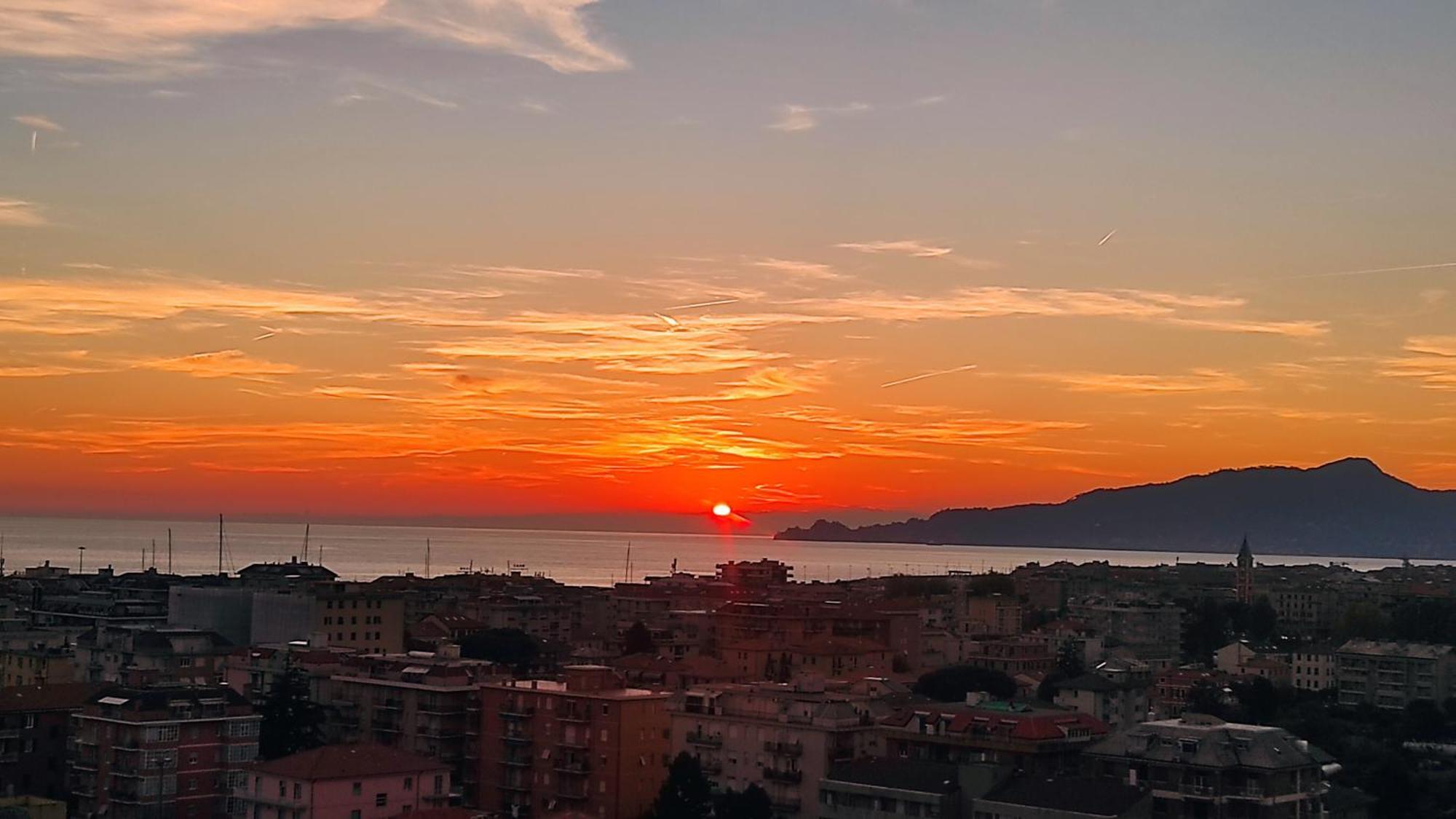 Ferienwohnung Super Vista Al Grattacielo Di Lavagna Exterior foto